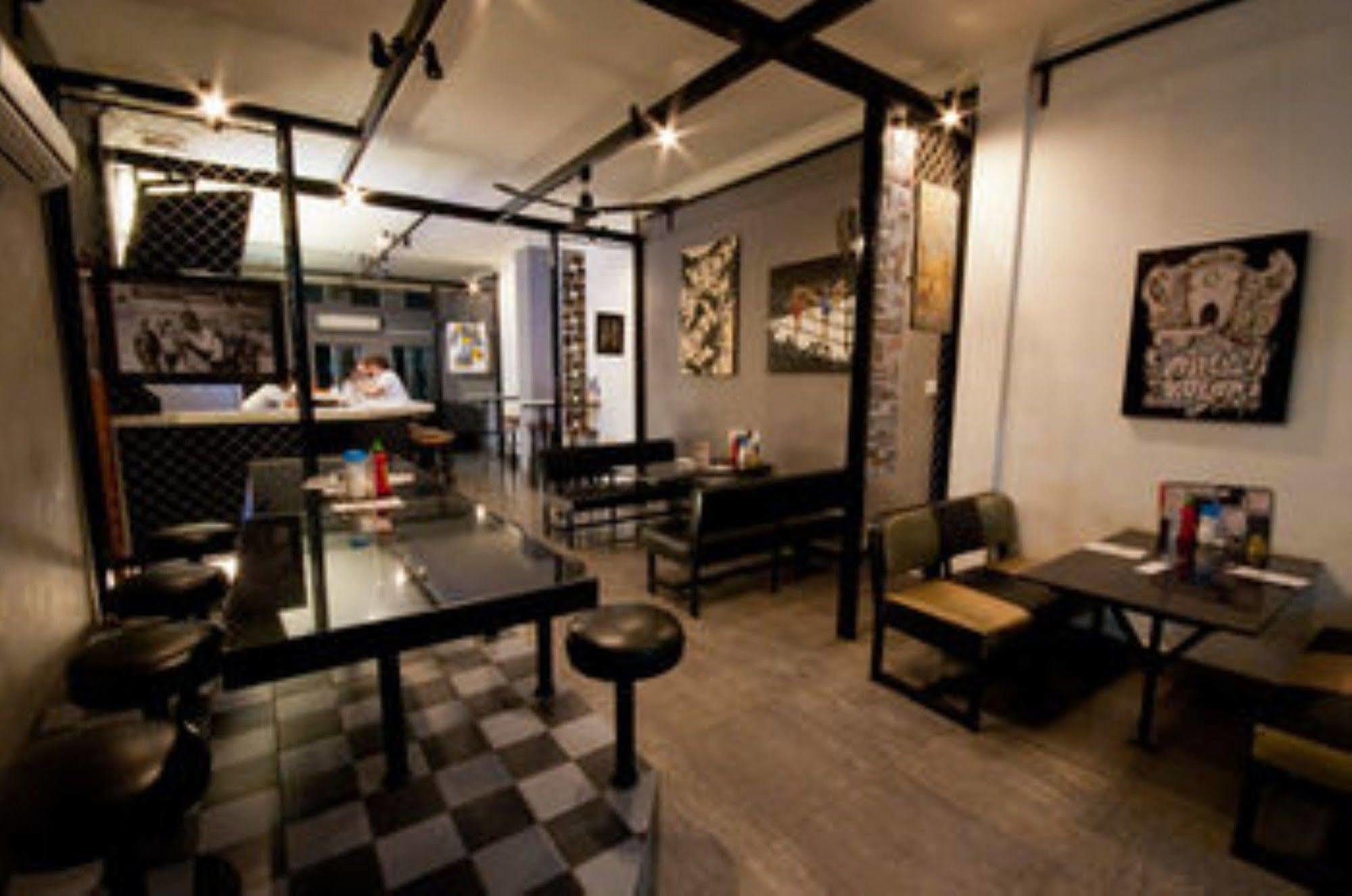 Me Mate Place Phnom Penh Exterior foto